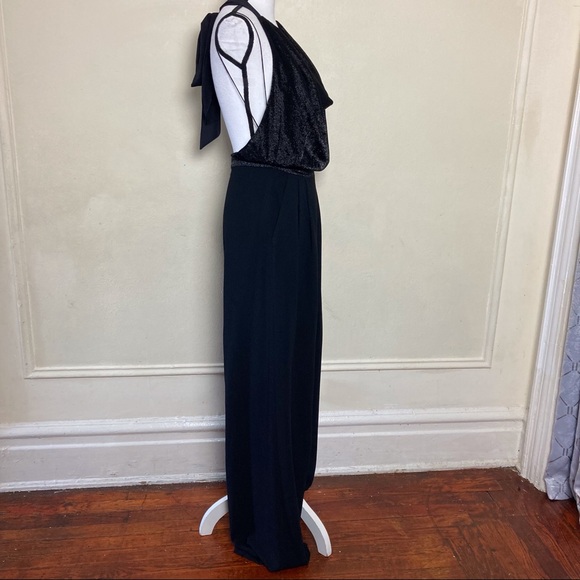 Alice + Olivia cowl neck metallic accent halter jumpsuit sz 8. - Picture 3 of 9